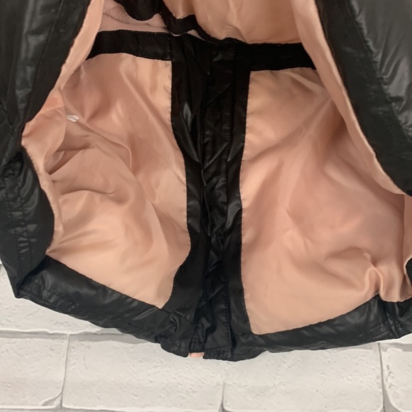 Michael Kors Girls Hooded puffer Jacket. Size 10. Black pink. MK Logo - Picture 14 of 16